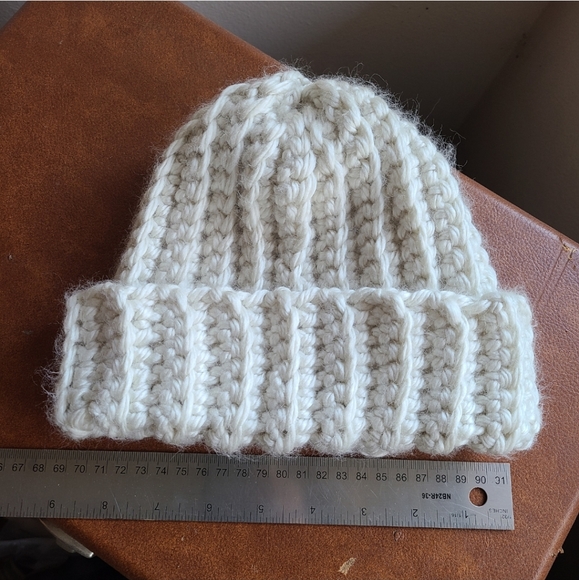 Chunky Handmade White Beanie Toque - Picture 3 of 5